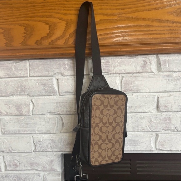Coach Signature Brown and Black Belt Bag - Picture 2 of 8